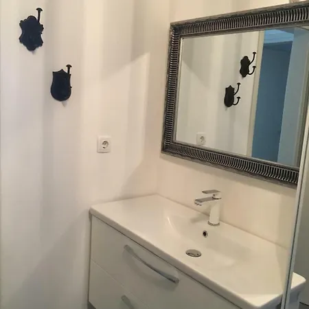 Apartment Lira Tauri Zadar